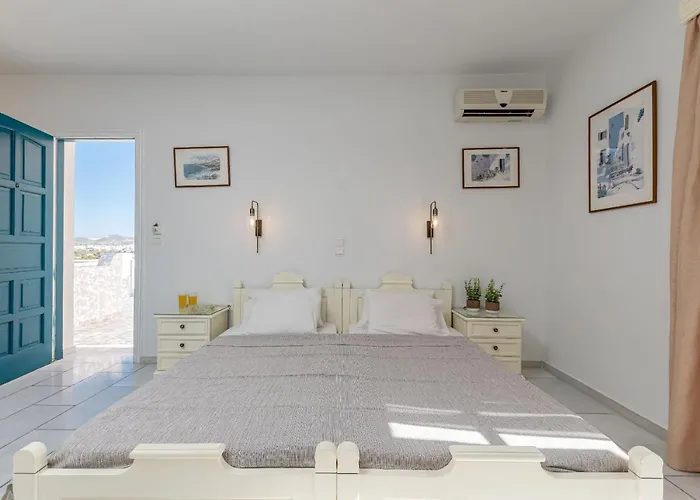 Golden Silence Apartment *