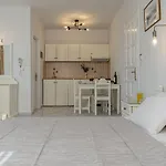 Golden Silence Άγιος Προκόπιος